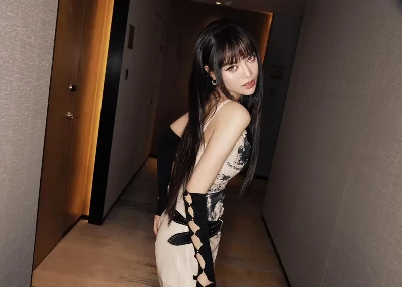 Bikini Ninh Dương Lan Ngọc khoe thân hình gợi cảm tuyệt vời
