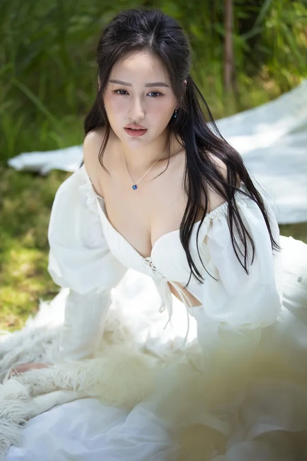 Noo Phước Thịnh và Hoa hậu Mai Phương Thúy, cặp đôi nổi tiếng
