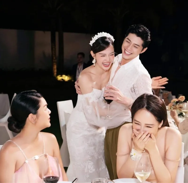 Noo Phước Thịnh hôn Mai Phương Thúy, khoảnh khắc tình cảm