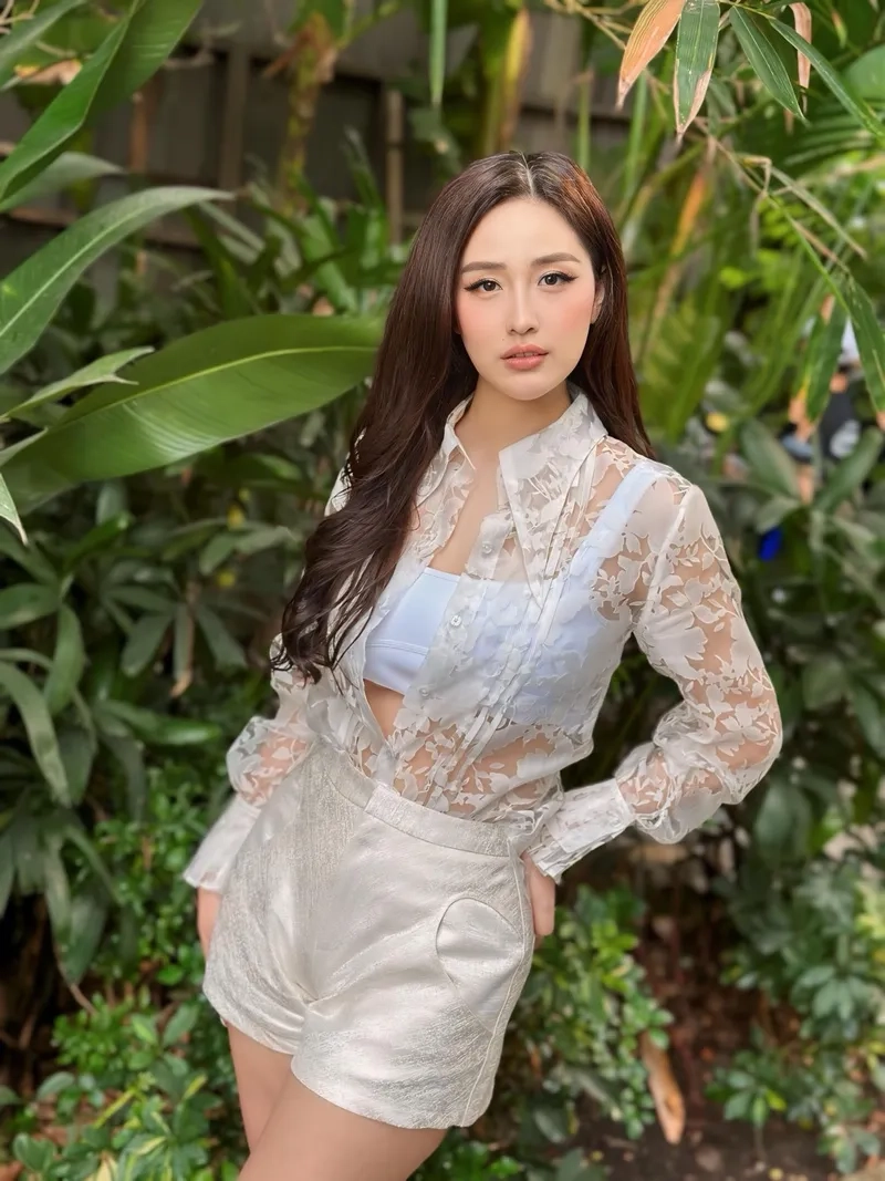 Người mẫu Mai Phương Thúy, sự nghiệp đầy thăng trầm