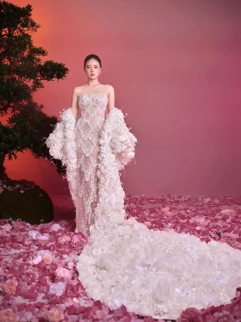 Midu áo dài là hình ảnh quen thuộc trong các sự kiện nổi bật
