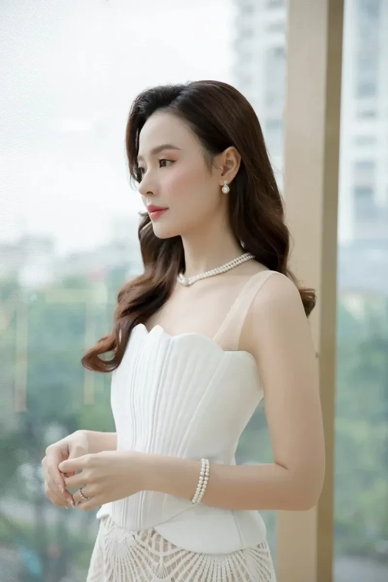 Ca sĩ midu gây ấn tượng mạnh mẽ với giọng hát đầy cảm xúc