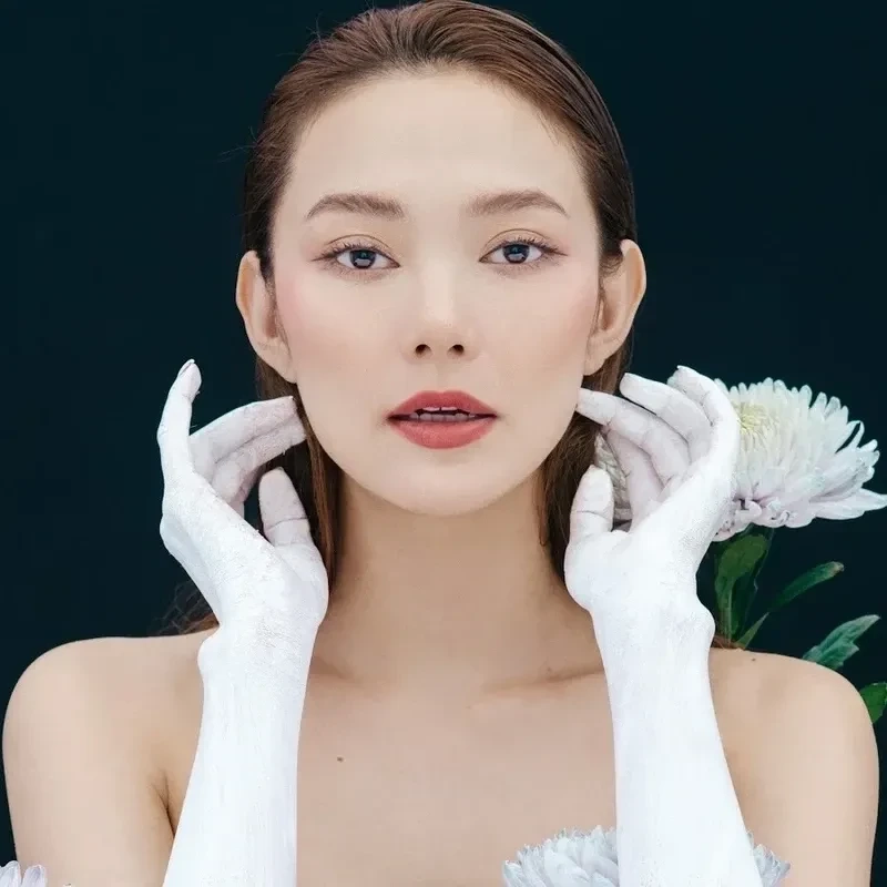 Hình đám cưới Minh Hằng ghi lại những khoảnh khắc ngọt ngào của cô