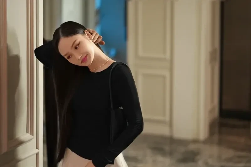  Ca sĩ Miu Lê chinh phục khán giả bằng giọng hát ấn tượng và truyền cảm