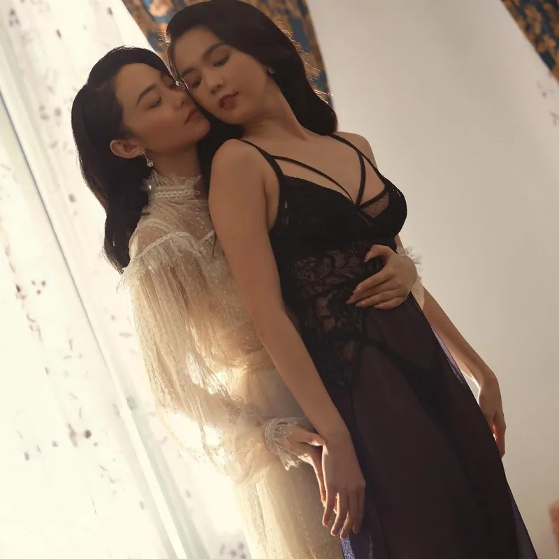 Ngọc Trinh sexy với những bộ trang phục đầy mê hoặc, quyến rũ