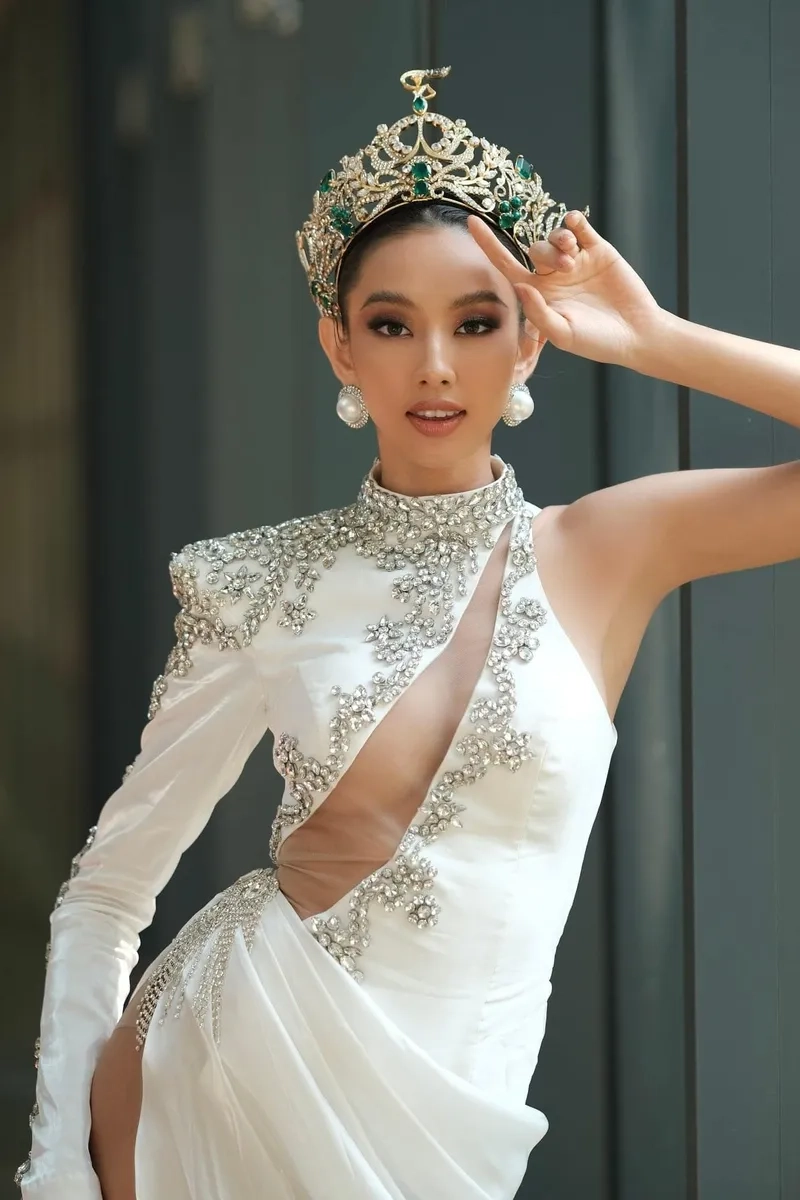 Hoa hậu hoà bình thuỳ tiên tỏa sáng trong các hoạt động cộng đồng