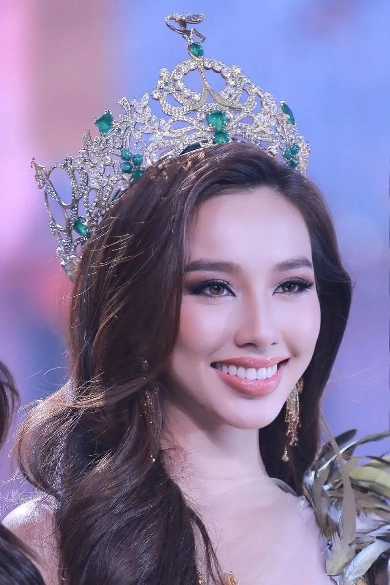  Hoa hậu hòa bình thế giới thủy tiên với nỗ lực vượt bậc