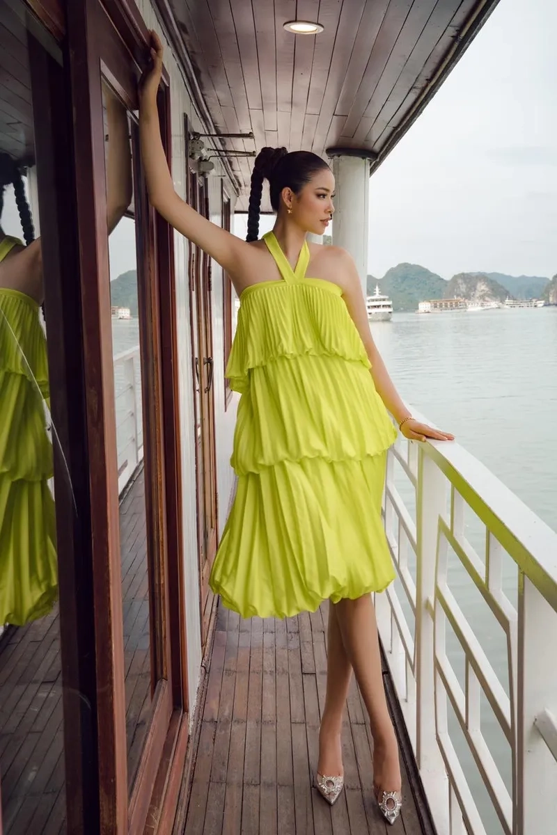 Hoa hau Pham Huong xứng đáng với danh hiệu hoa hậu