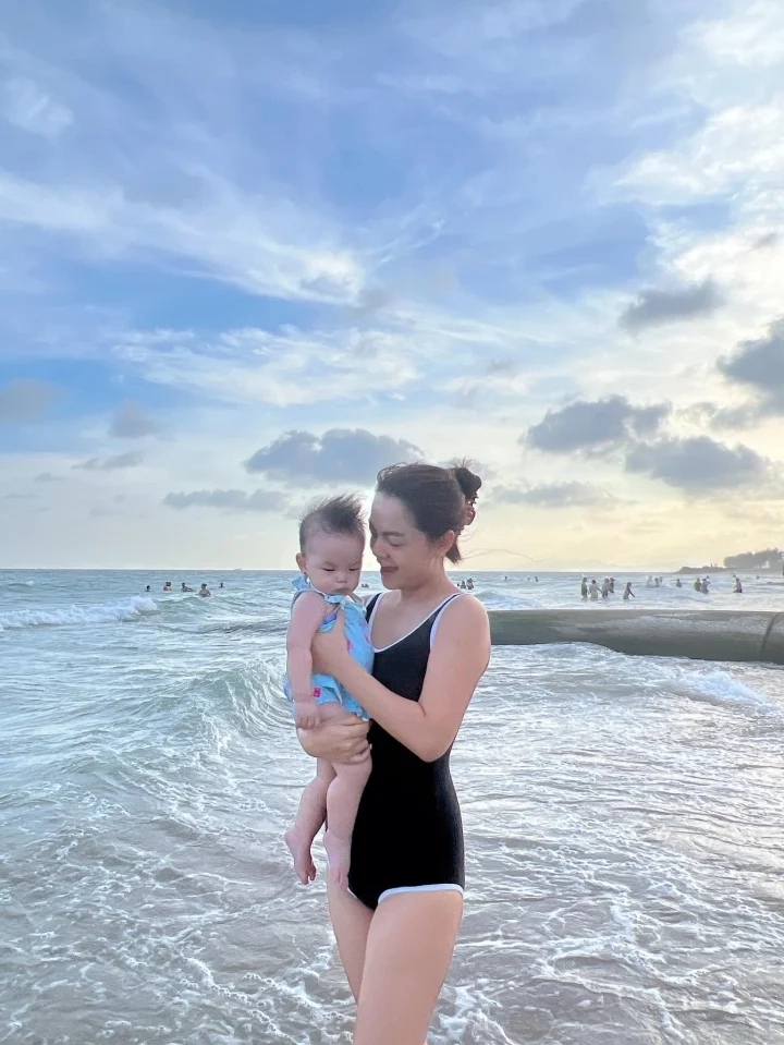 Gia đình ca sĩ Phạm Quỳnh Anh luôn được người hâm mộ quan tâm