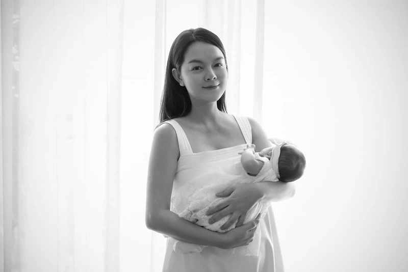 Phạm Quỳnh Anh Tất Cả Sẽ Thay Em là một trong những ca khúc hit nổi bật