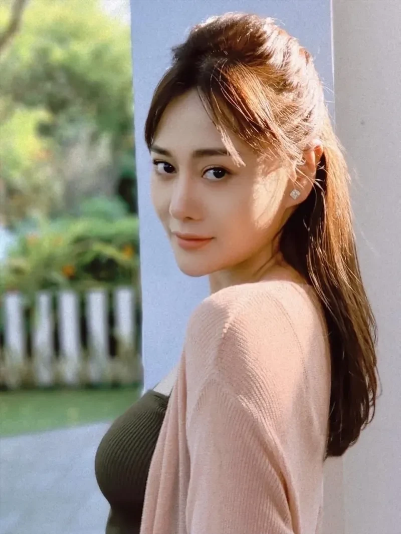 Chồng diễn viên Phương Oanh là chủ đề được chú ý