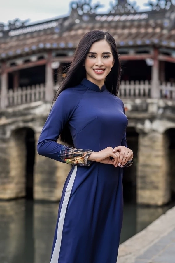 Tiểu Vy Hoa hậu tỏa sáng với nhiều thành tích đáng nể