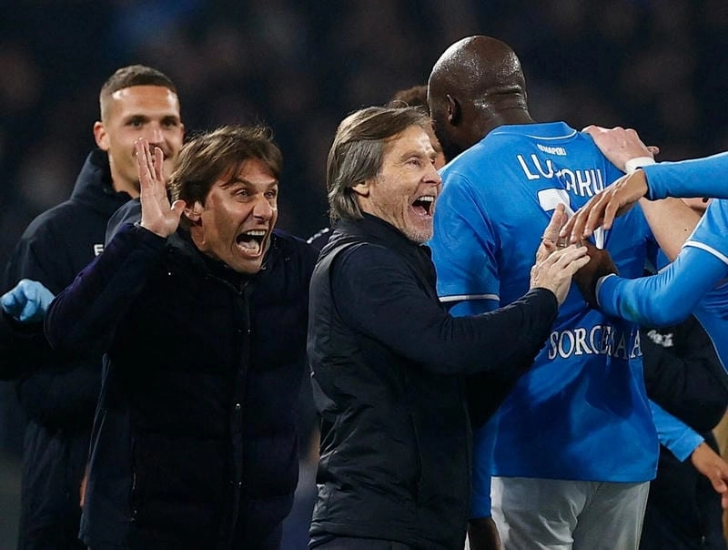 Tình hình hiện tại của Antonio Conte tại Napoli