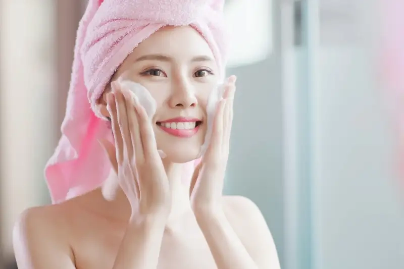 Dưỡng ẩm và cân bằng da giữ cho da mềm mịn