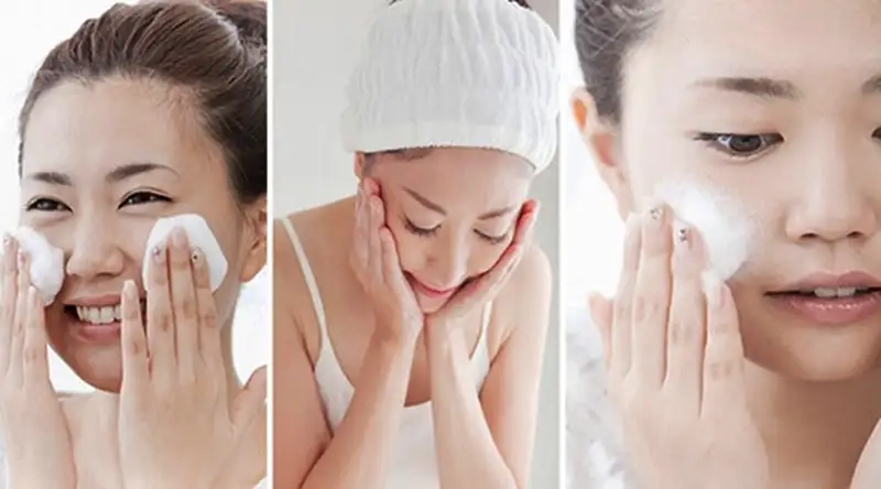 Dưỡng ẩm và cân bằng da hàng ngày