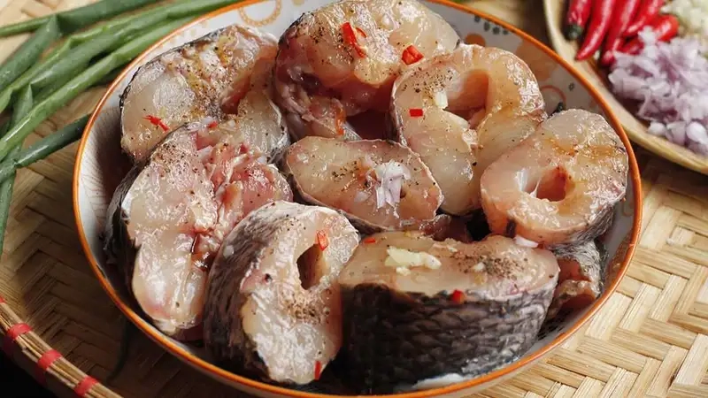 Chọn nguyên liệu tươi ngon quyết định chất lượng món cá