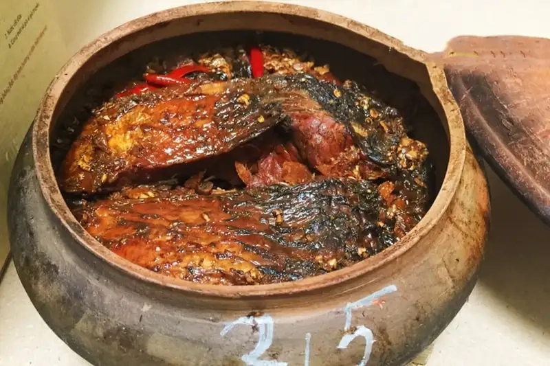 Bí quyết kho cá không tanh và thấm gia vị