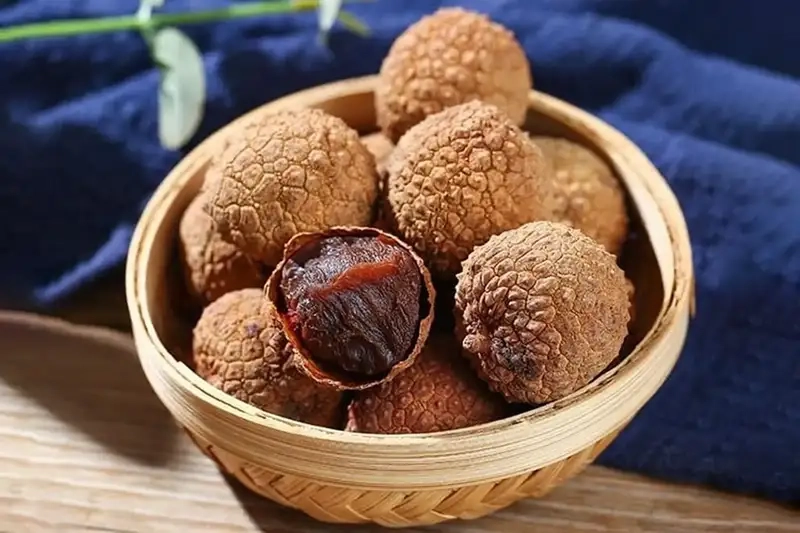 Hướng dẫn làm sấy vải tại nhà đơn giản 