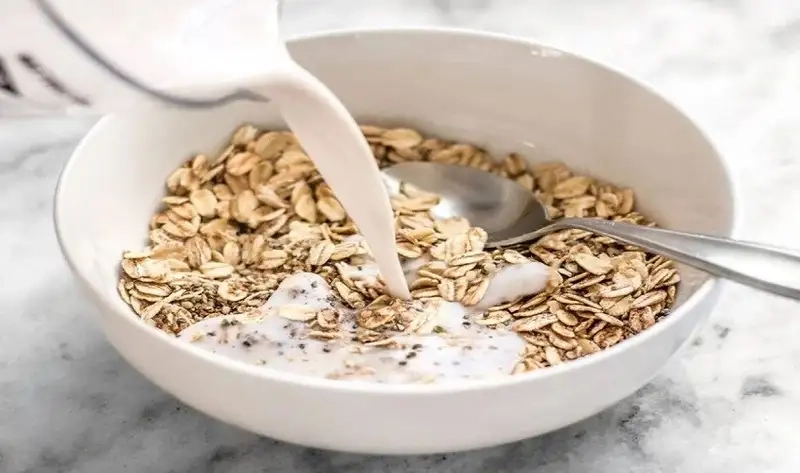 Các bước làm yến mạch sữa chua đơn giản tại nhà