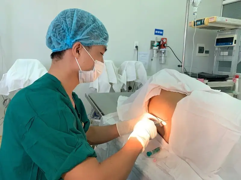 Kinh nghiệm hạn chế tác hại gây tê tuỷ sống