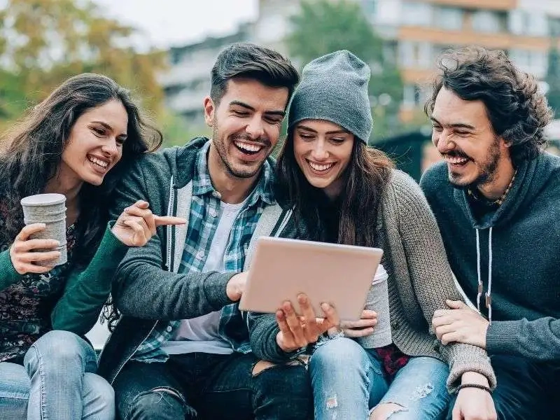 Kinh nghiệm hạn chế tác hại mạng xã hội