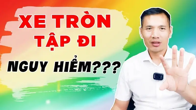 Xe tròn tập đi ảnh hưởng đến sự phát triển cơ bắp