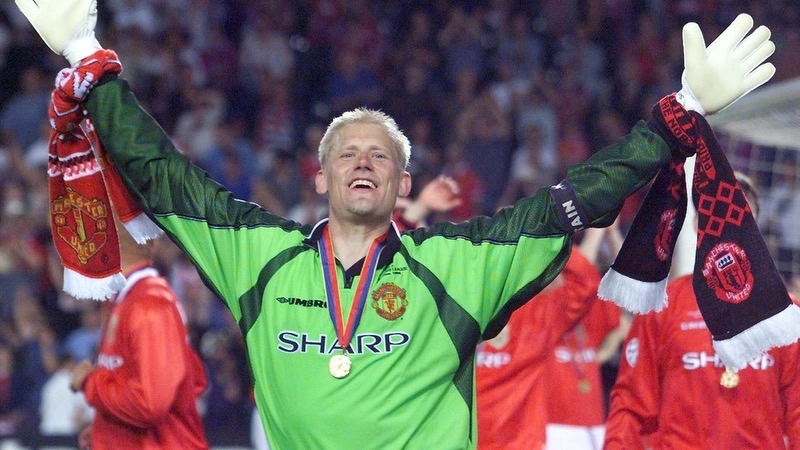 Chẳng có gì bàn cãi khi mà Peter Schmeichel là thủ môn MU vĩ đại nhất