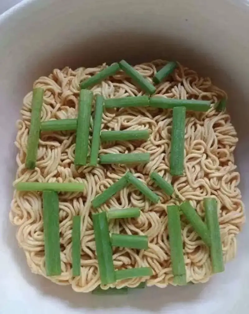 Meme sổ hộ nghèo vui nhộn khiến ai cũng thích thú
