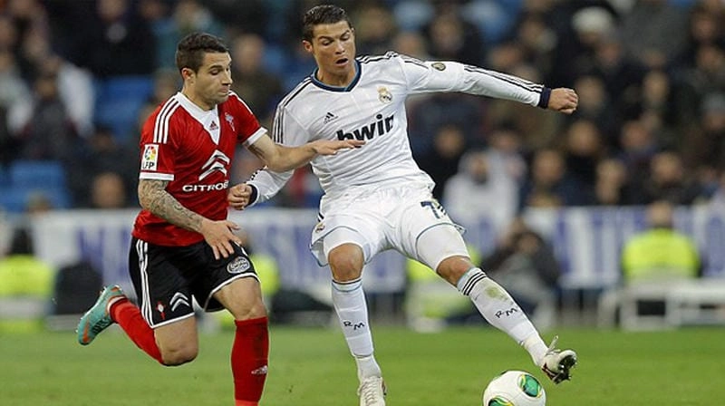 Triển khai pressing ngay trên phần sân đối phương