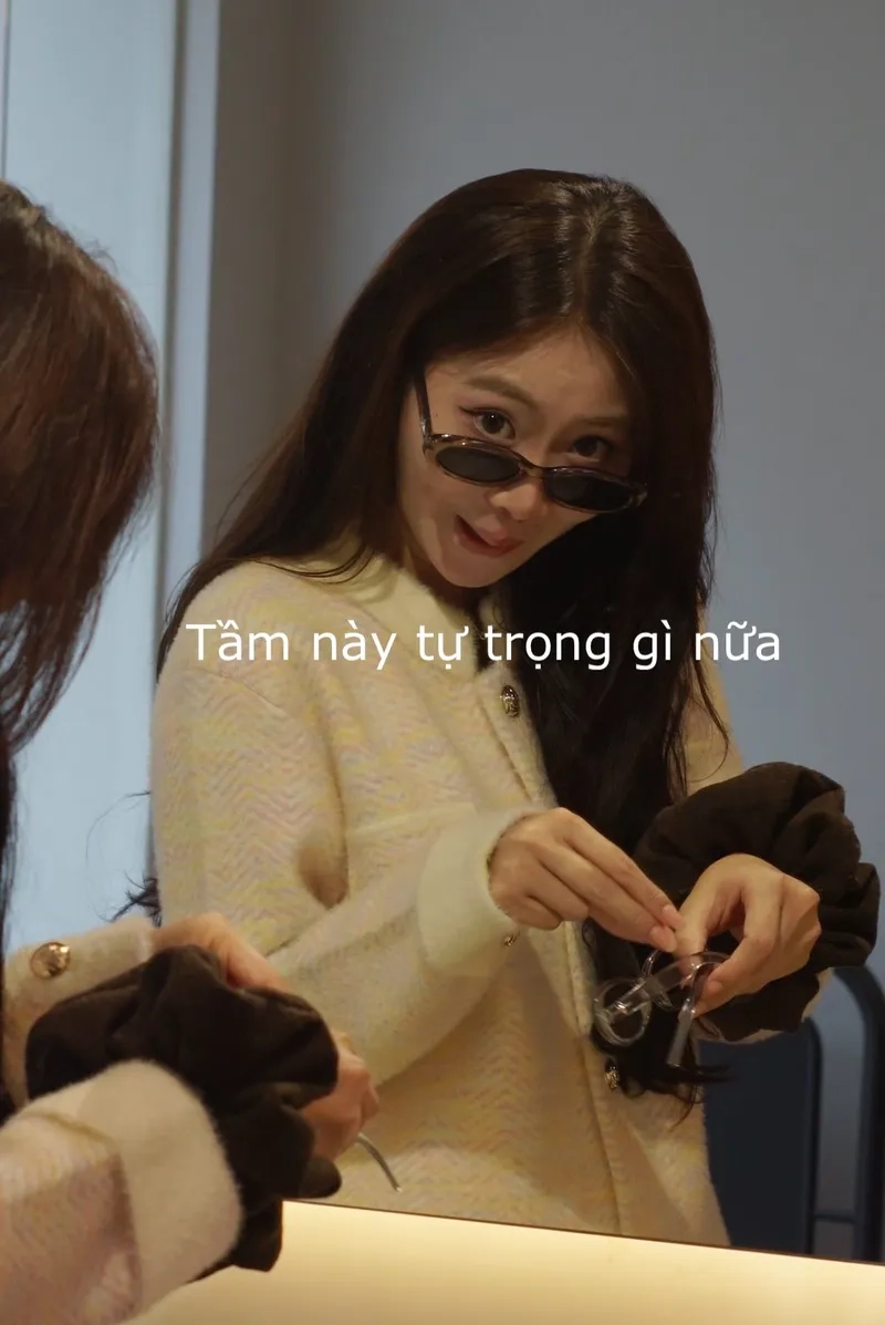 Mẫu meme em bé xin lỗi cực dễ thương