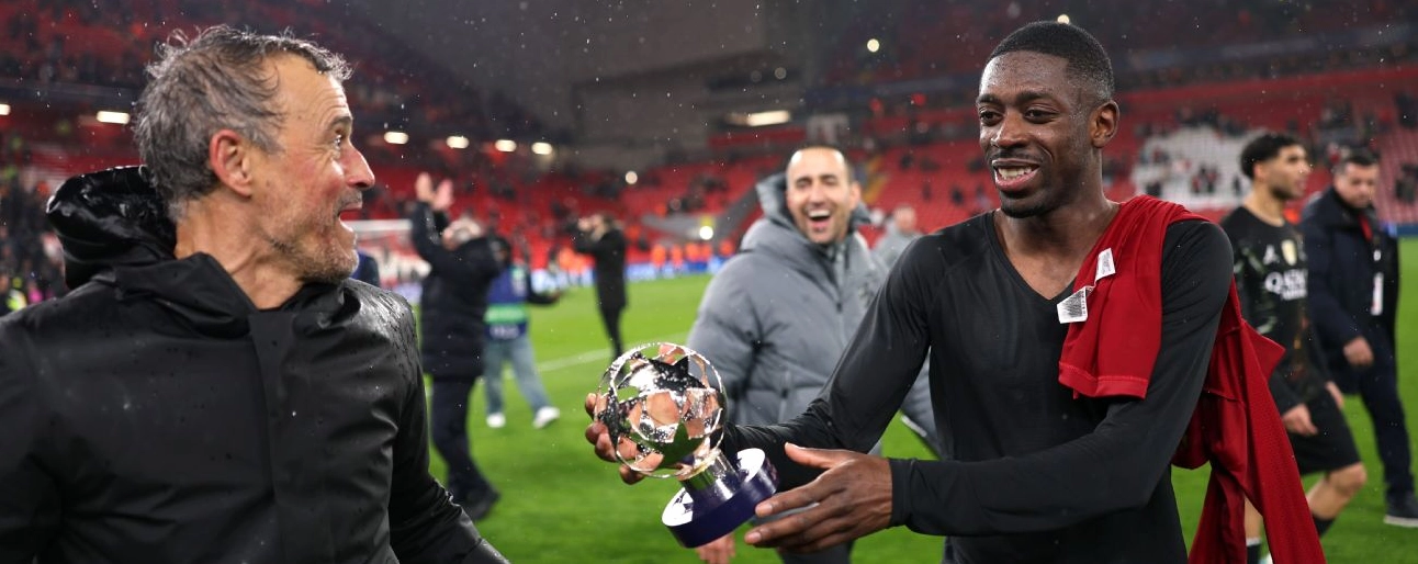 Hình ảnh phản chiếu chặng đường sự nghiệp đáng tự hào