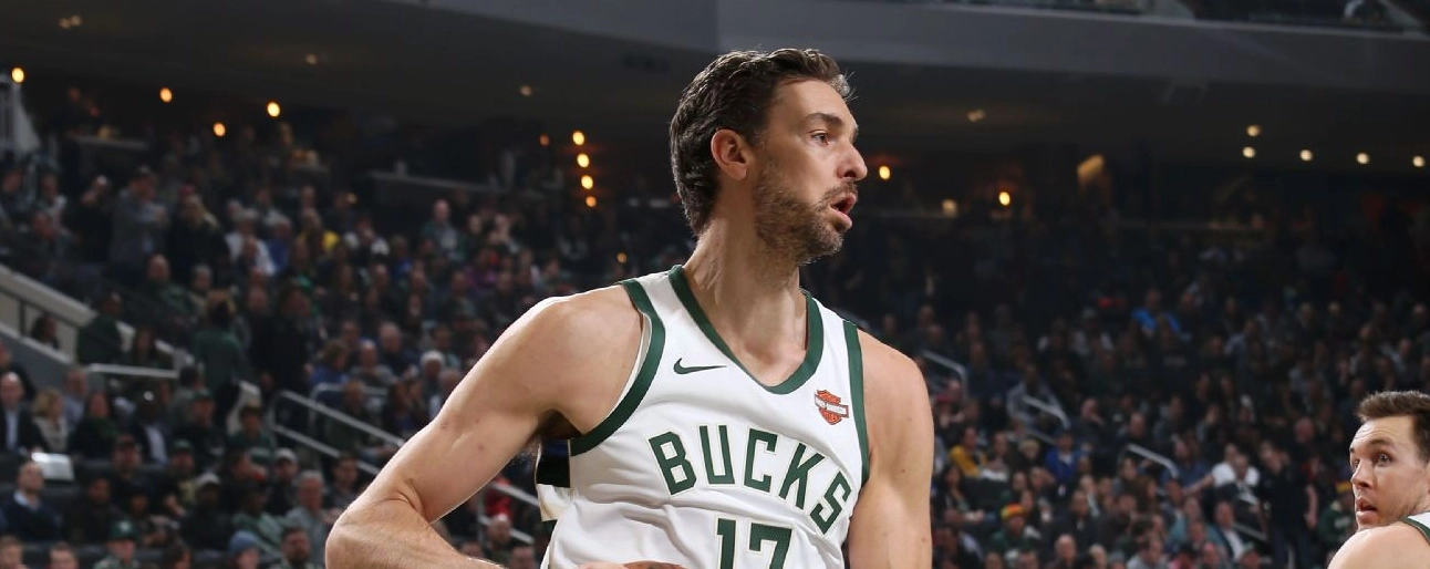 Khoảnh khắc Pau Gasol quay trở lại thi đấu cho đội bóng quê hương Barcelona