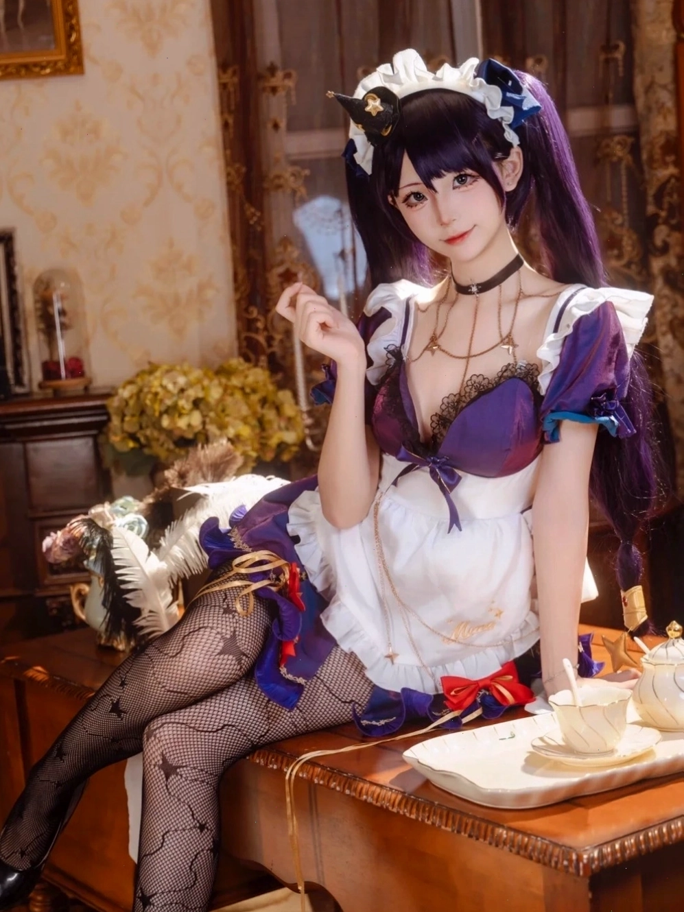 Ảnh cosplay hầu gái sexy với đường cong quyến rũ