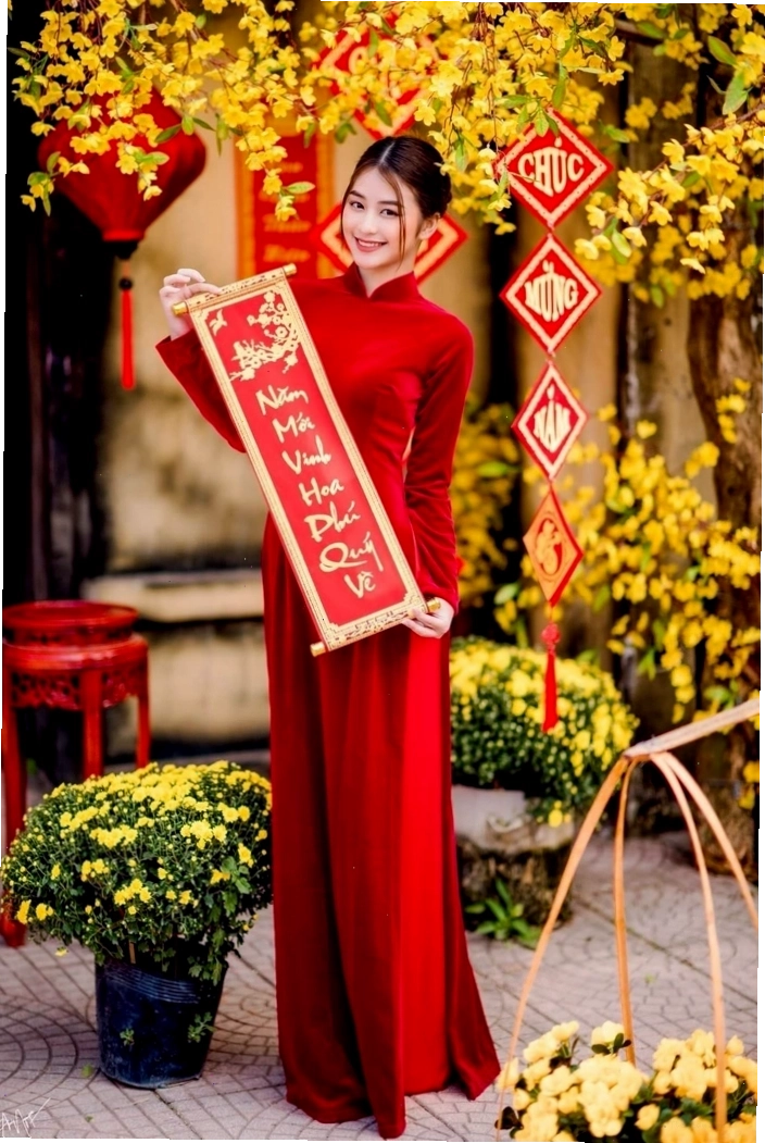 Ảnh gái xinh mặc áo dài Tết truyền thống