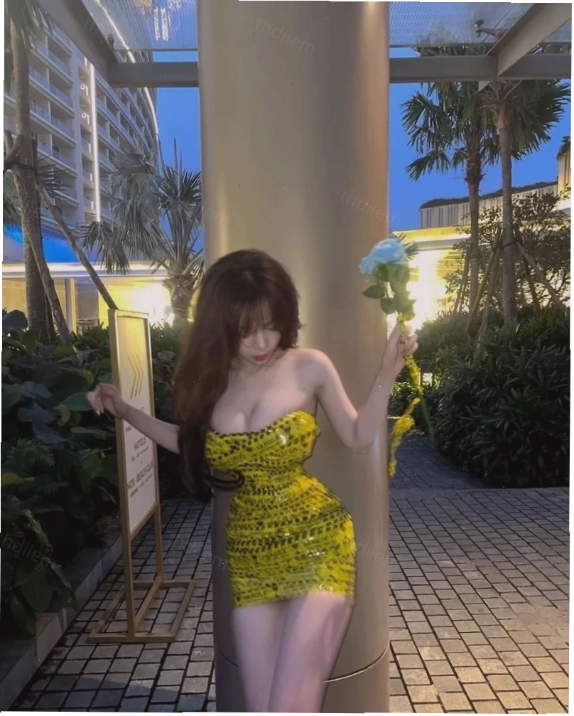 Ảnh gái xinh múp mang vibe dễ thương, tích cực
