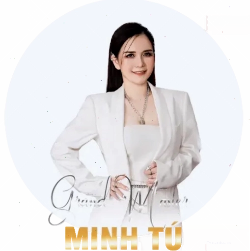 Avatar người thật với ánh mắt lạnh lùng