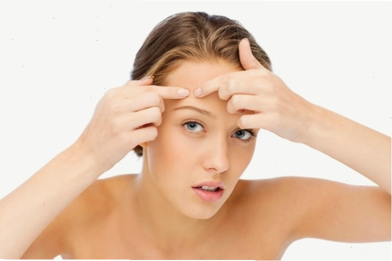 Chăm sóc da mụn ẩn hàng ngày đúng cách