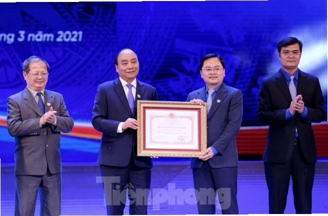 Chân dung nhà phát minh Thomas Edison