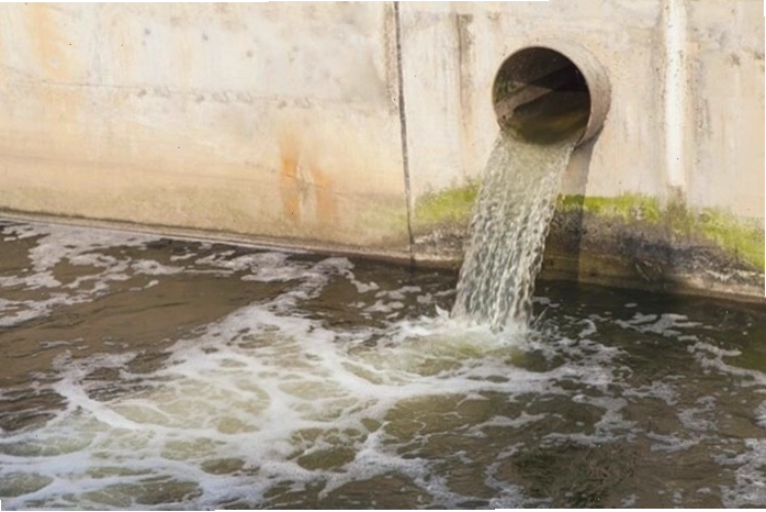 Chất thải công nghiệp chưa xử lý gây ô nhiễm nguồn nước nghiêm trọng
