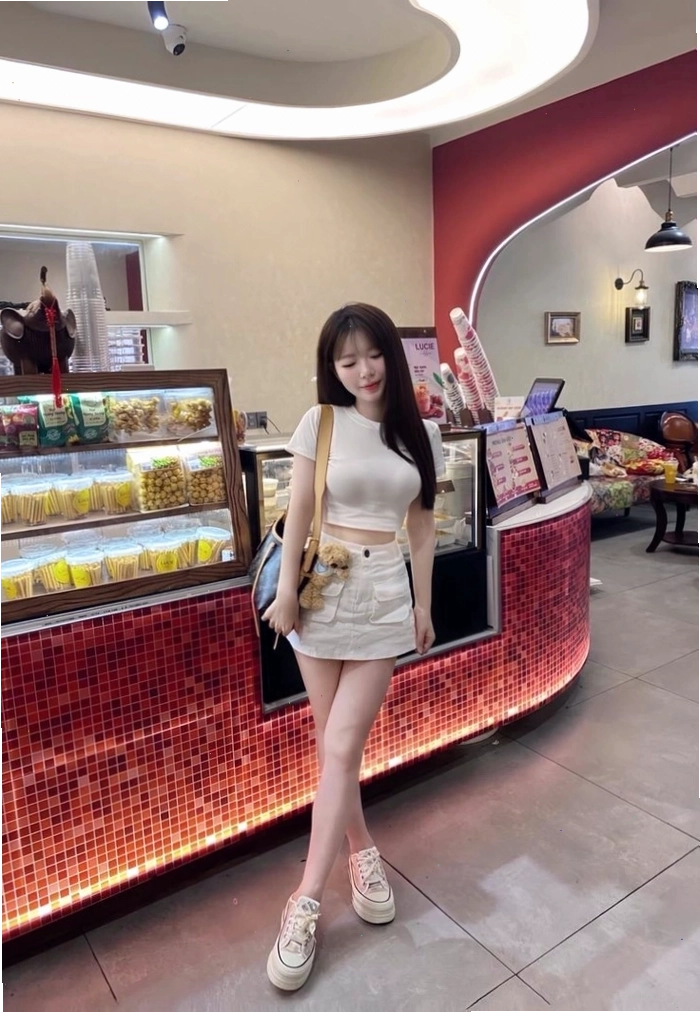 Gái xinh nhất Việt Nam với phong cách hiện đại và thần thái cuốn hút