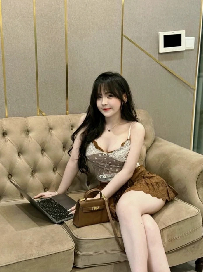 Gái xinh Việt Nam cosplay với vẻ đẹp quyến rũ và ma mị