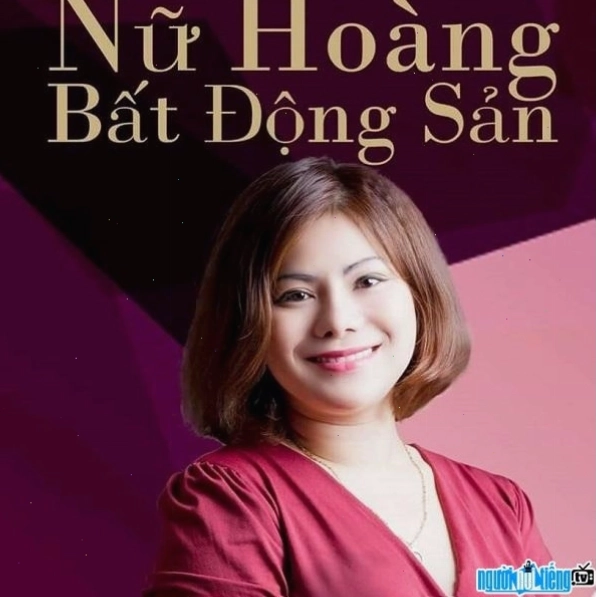 Hình ảnh Hoàng Kim Dung tại một buổi họp báo