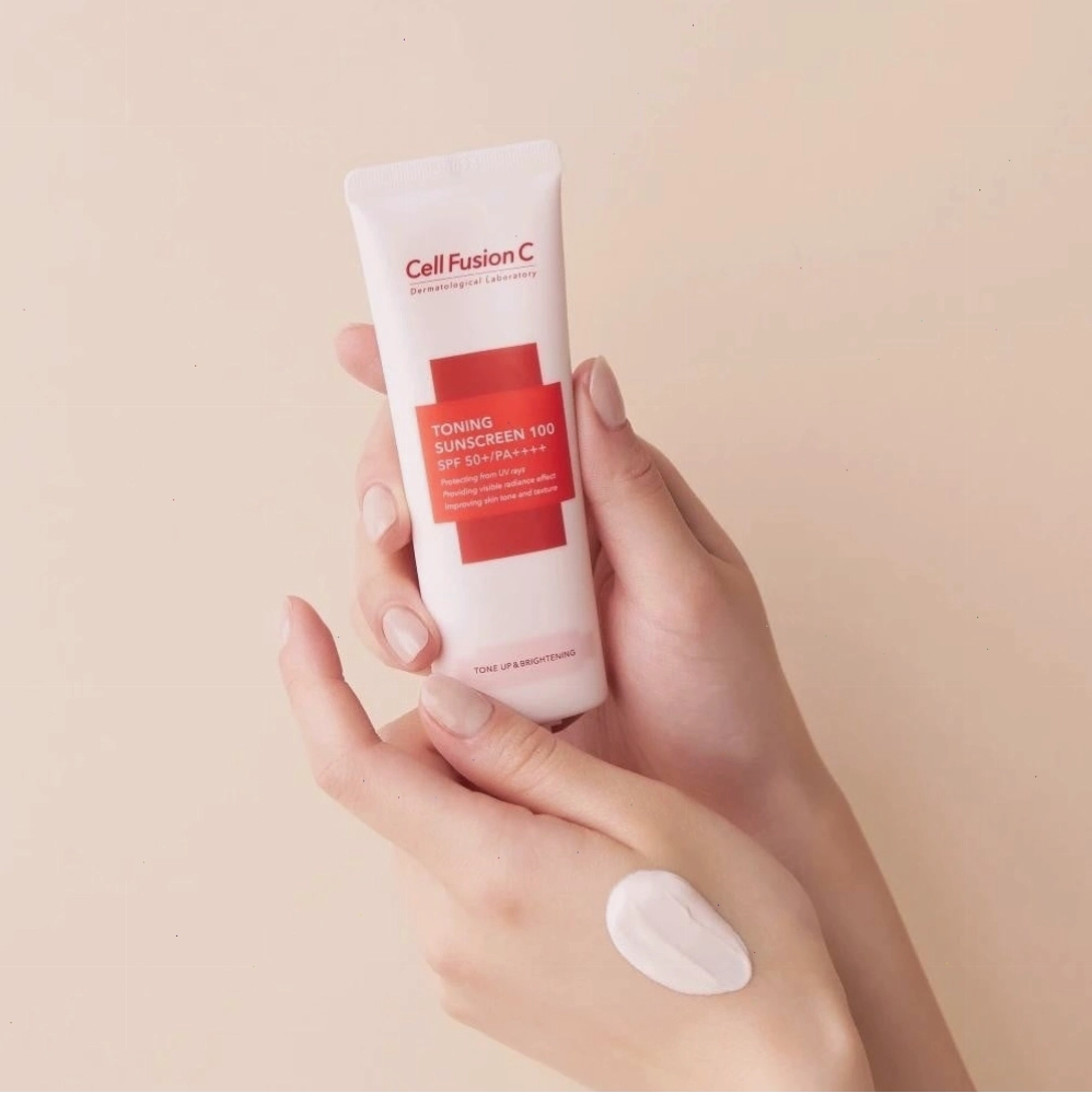 Kem chống nắng Cell Fusion C Toning Sunscreen nâng tông 50ml phù hợp cho da dầu mụn