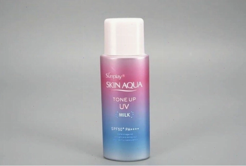 Kem chống nắng Skin Aqua Tone Up UV Milk nâng tông da