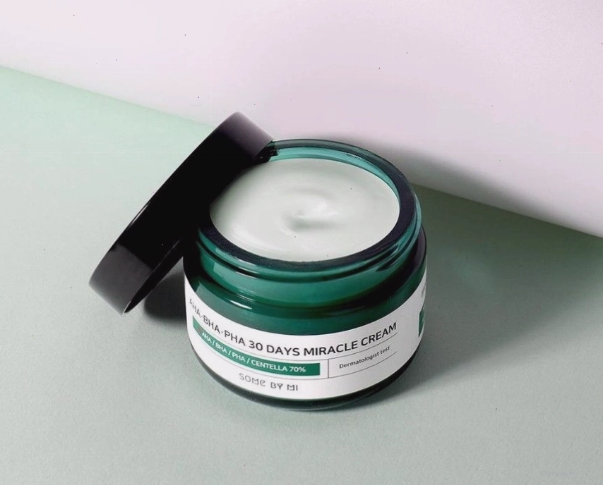 Kem dưỡng ẩm Some By Mi AHA BHA PHA 30 Days Miracle Cream hỗ trợ làm sạch và phục hồi da mụn