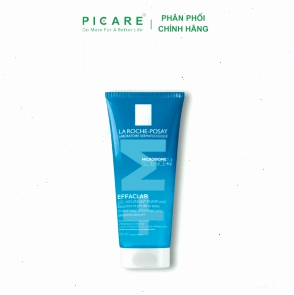 Kết cấu dạng gel trong của sữa rửa mặt La Roche-Posay Effaclar