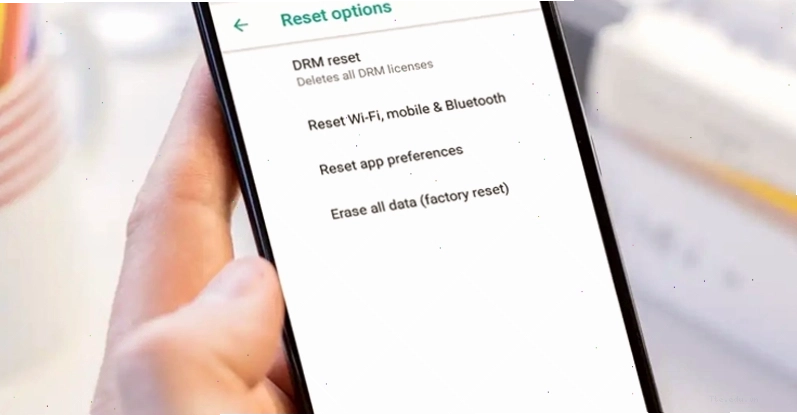 Khởi động lại điện thoại Android định kỳ để máy chạy nhanh hơn