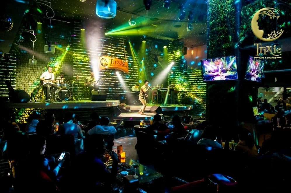 Không gian yên tĩnh tại Trixie Cafe
