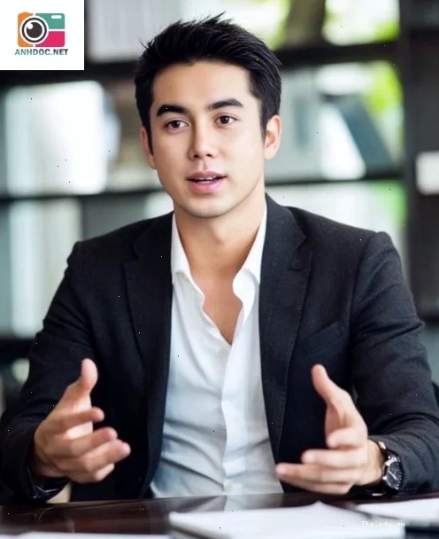 Meme thả tim hài hước với biểu cảm độc đáo