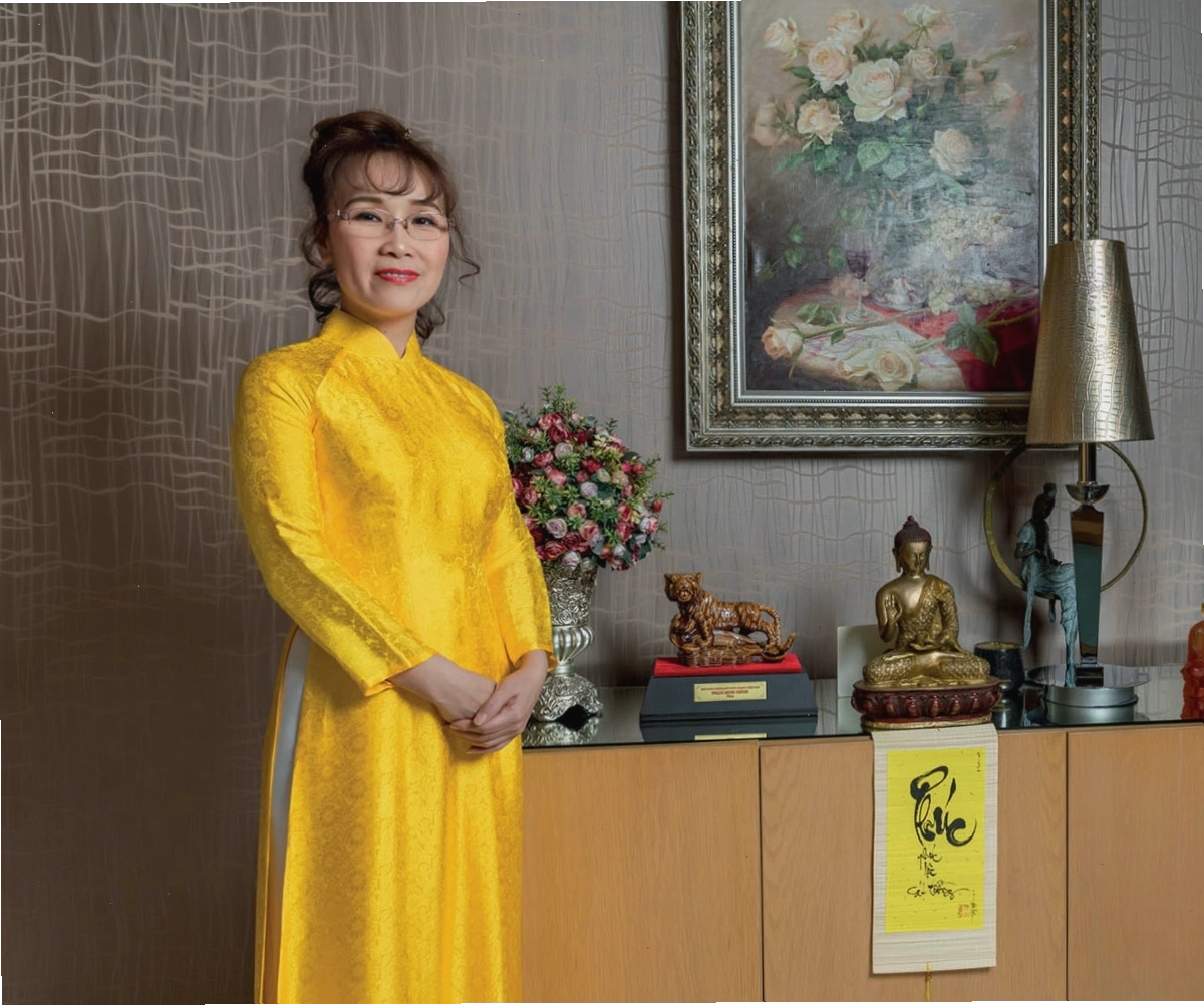 Nguyễn Thị Phương Thảo, vợ của Johnathan Hạnh Nguyễn, cùng gia đình